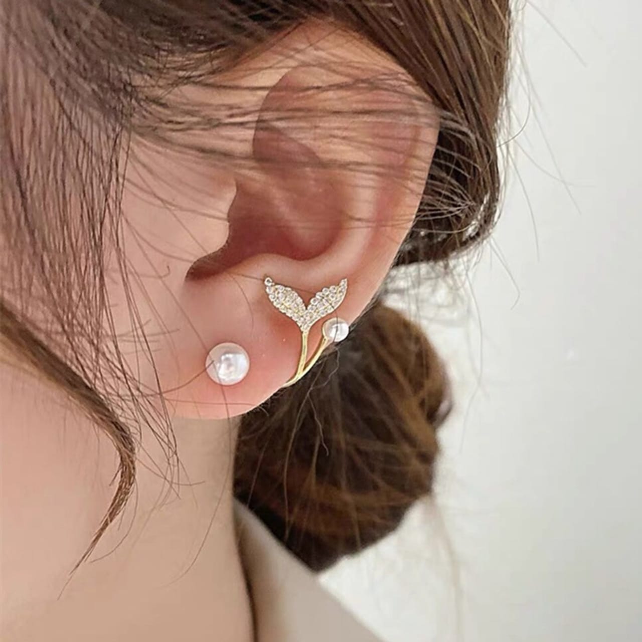AUJ-939 Korean Fish Tail Earrings , Elegant Fashion Jewellery, Stylish Accessory for Women