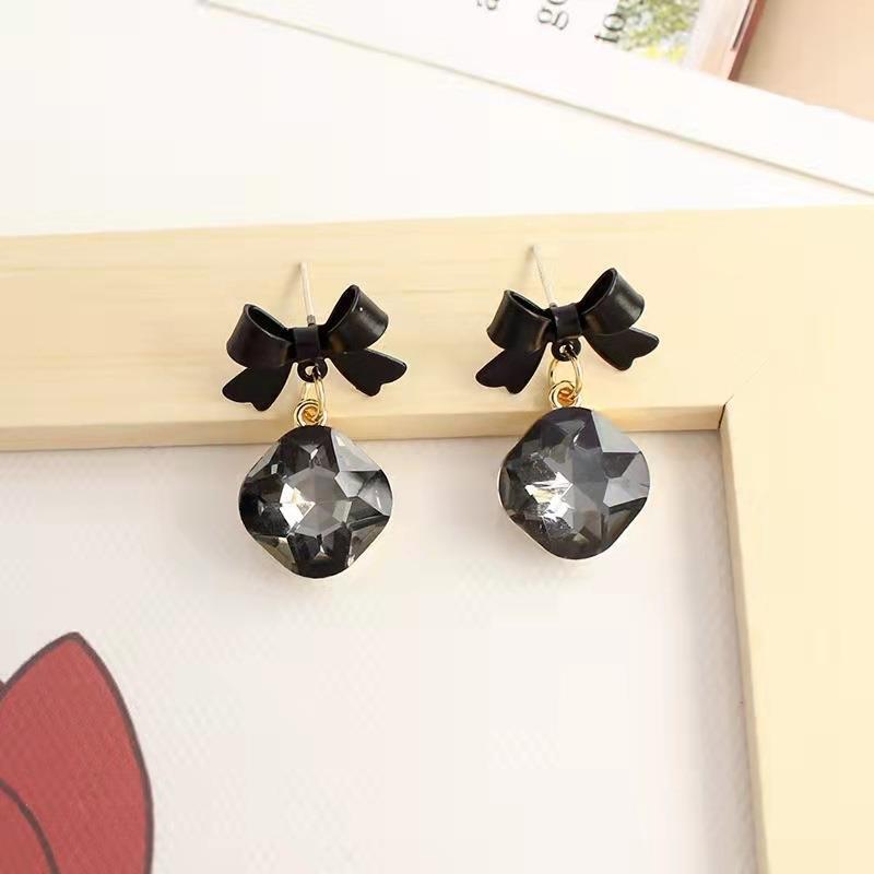 AWJ-166 Bow Shape Korean Earrings ,Elegant Fashion Jewellery, Stylish Accessory for Women