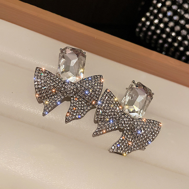 ZJE-165 Sparkling Bow Shape Zircon Korean Earrings ,Elegant Fashion Jewellery, Stylish Accessory for Women