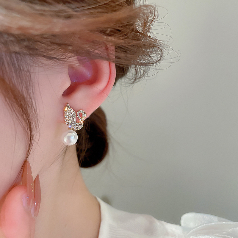 ZJE-911 Swan Pearl Earrings , Elegant Korean Style Jewellery , Stylish Accessory for Women
